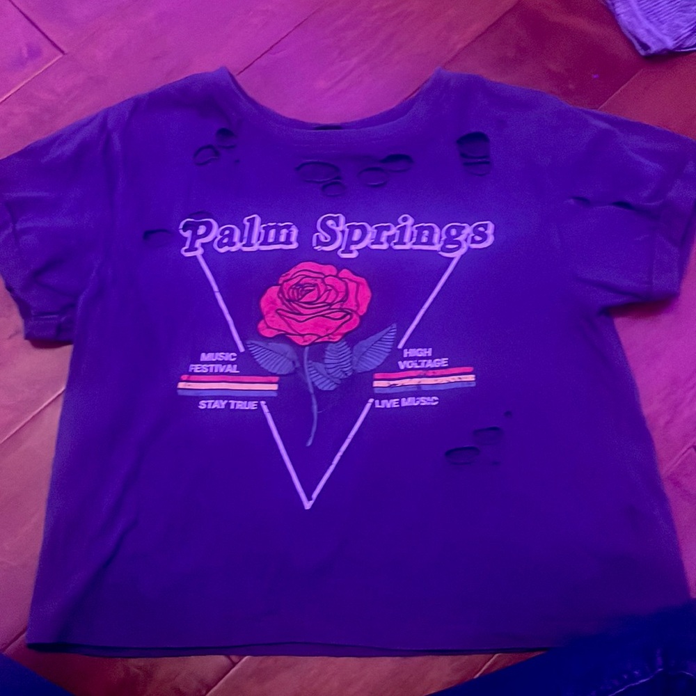 selling a grey palm springs shirt, XS